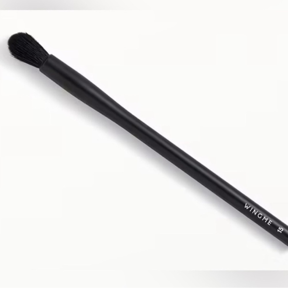 NWT Wingme Cosmetics Mega Blending Brush 15